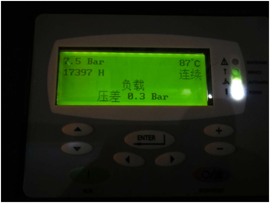 油氣分離器使用過(guò)程中因壓差過(guò)高被擊穿，造成跑油，油分配料不匹配造成壓差過(guò)高(圖5)